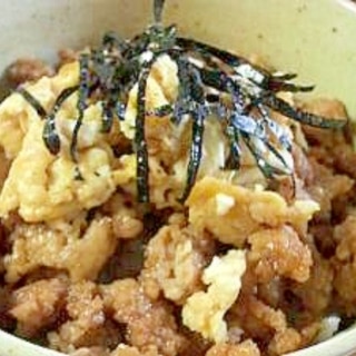 とりそぼろ丼＊フライパンひとつで簡単＊